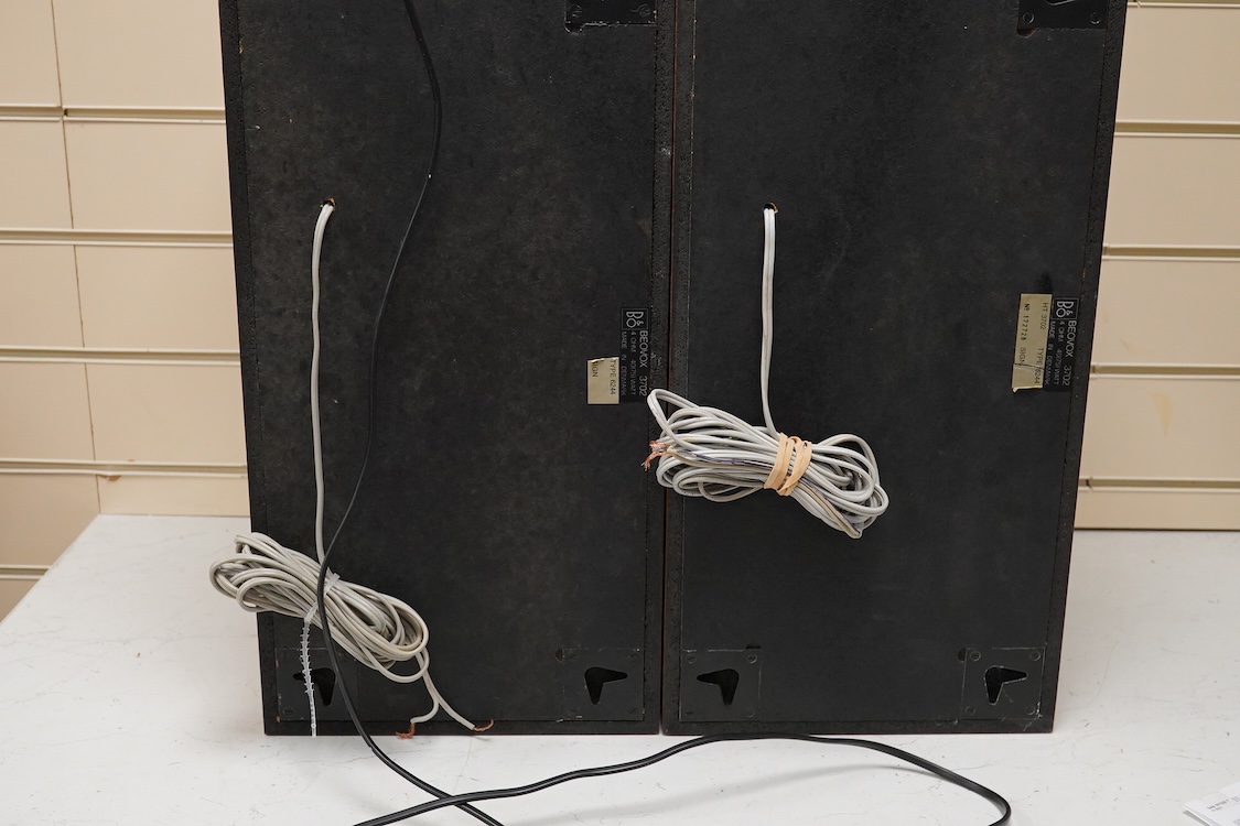 A Bang & Olufsen Beomaster 5000 amplifier, together with a pair of Beovox 3702 speakers